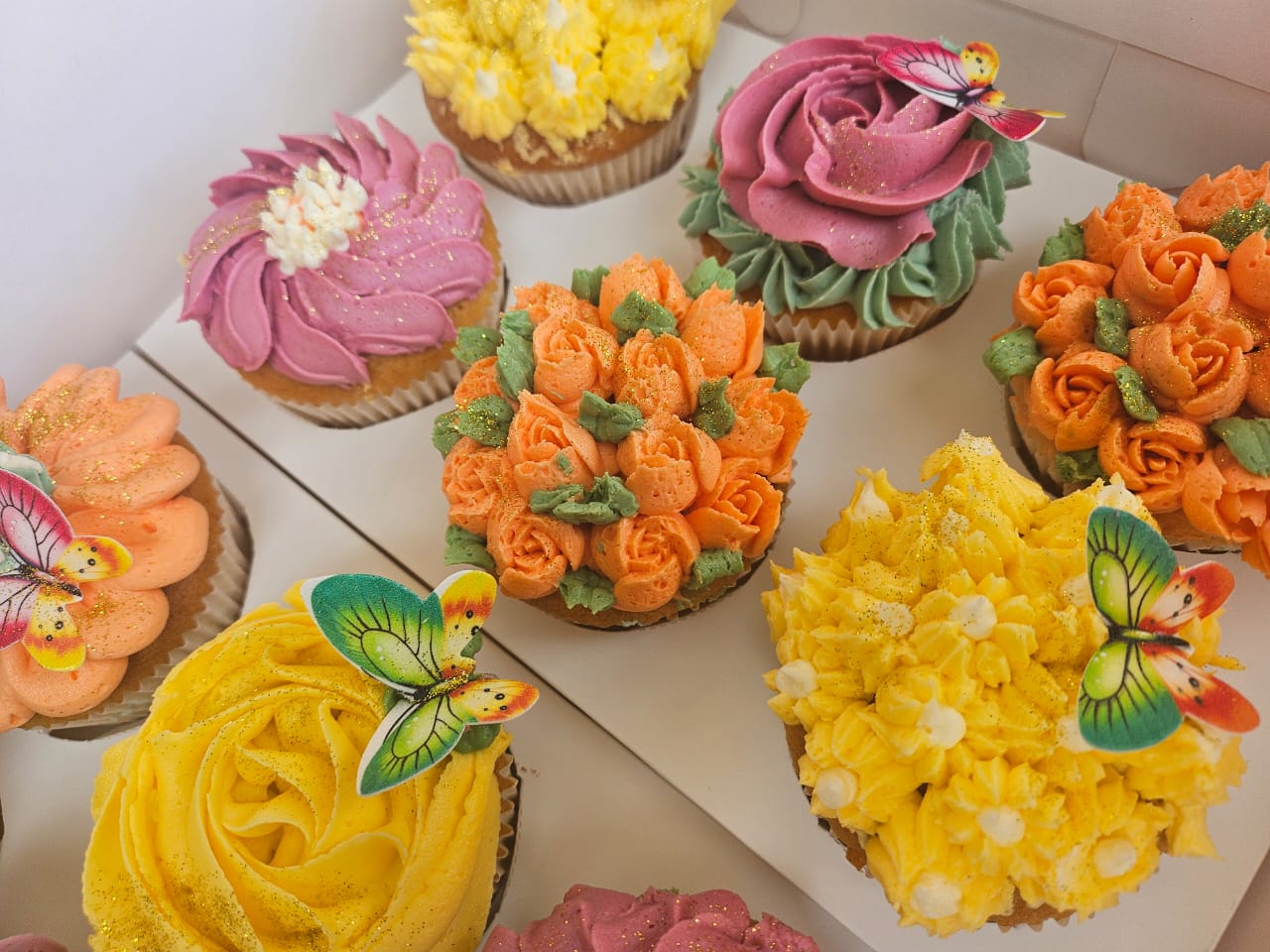 Coffret de cupcakes à offrir thème Fleurs
