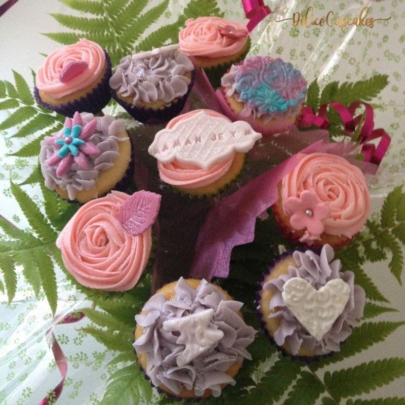 Cupcakes thème Fleurs/Anniversaire/Mariage... à partir de