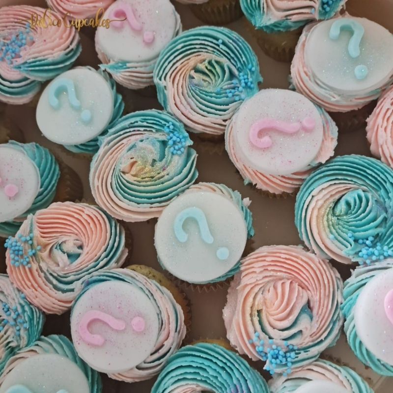 Cupcakes thème Bébé/ Naissance/ Gender Reveal à partir de