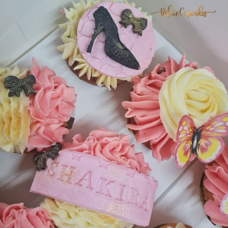 Cupcakes thème Fleurs/Anniversaire/Mariage... à partir de