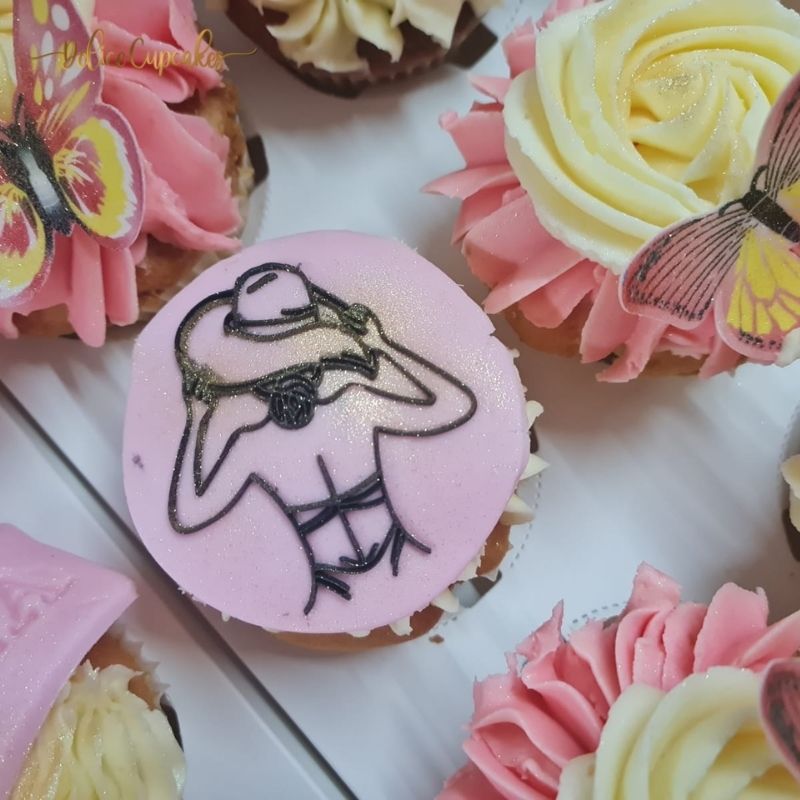Cupcakes thème Fleurs/Anniversaire/Mariage... à partir de