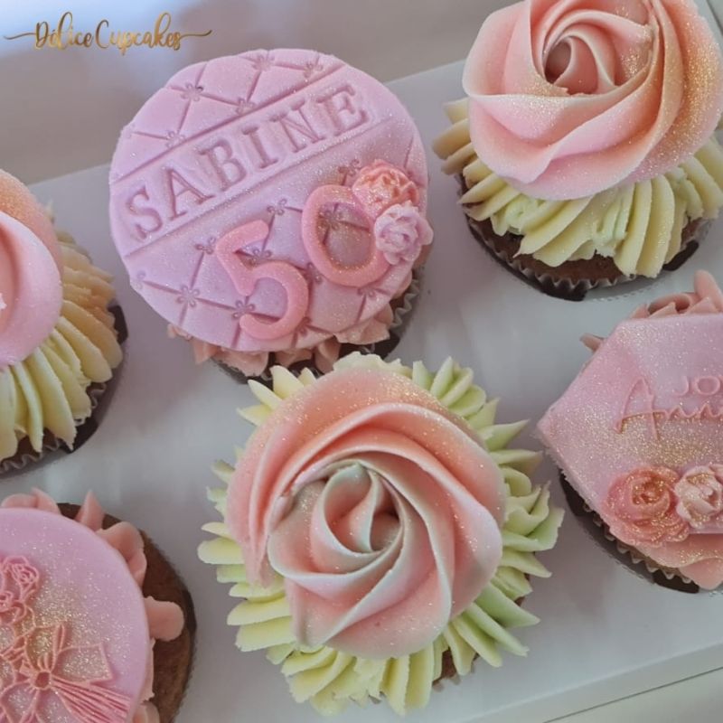 Cupcakes thème Fleurs/Anniversaire/Mariage... à partir de