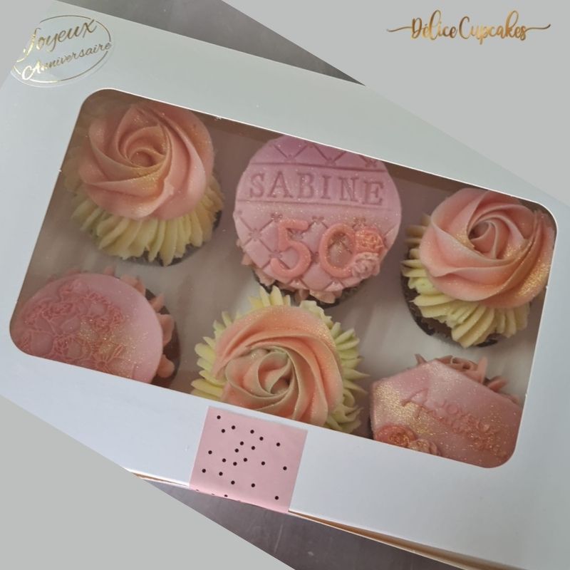Coffret de cupcakes à offrir thème Fleurs