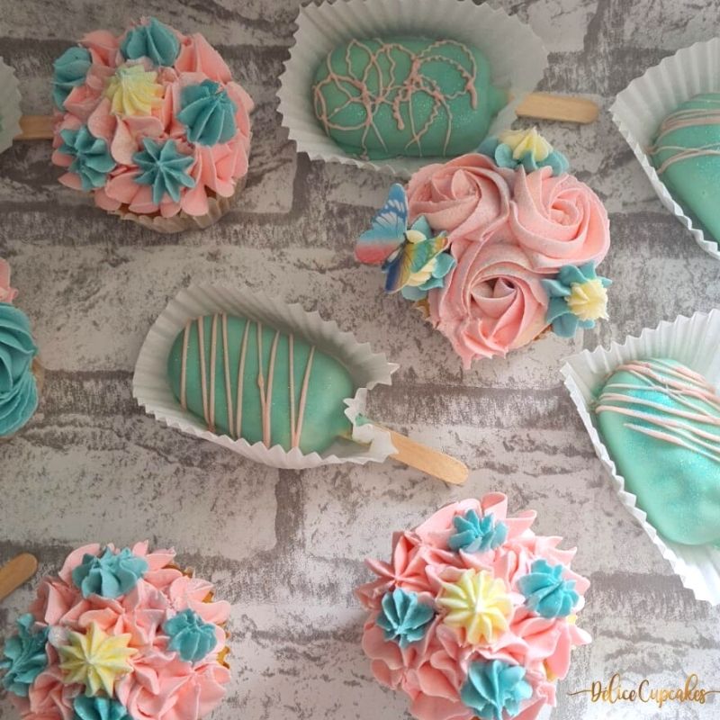 Cupcakes thème Fleurs/Anniversaire/Mariage... à partir de
